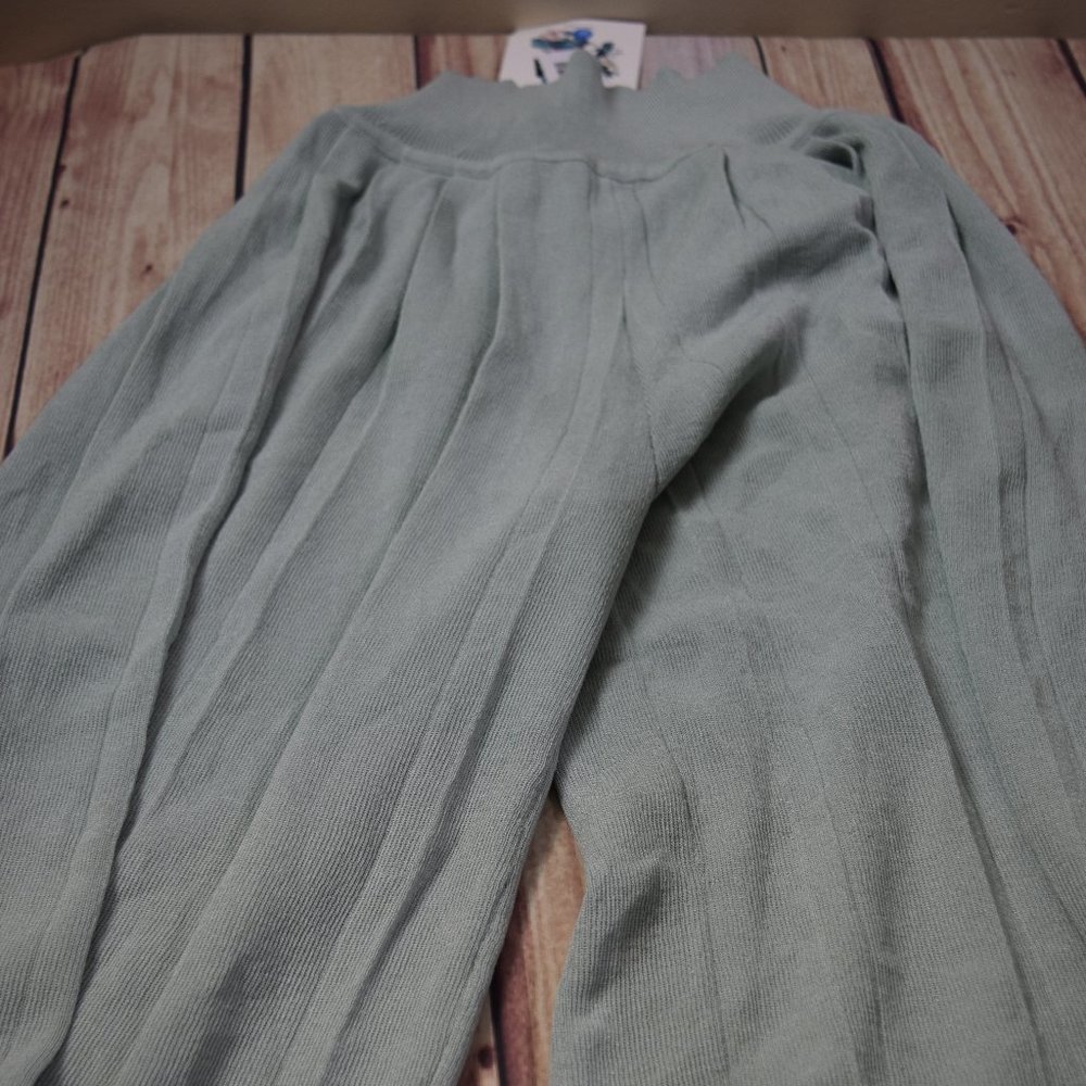 SMA Studio Seafoam Wide Leg Capris Size XS